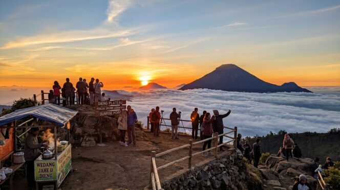 
 Wisata dataran tinggi Dieng