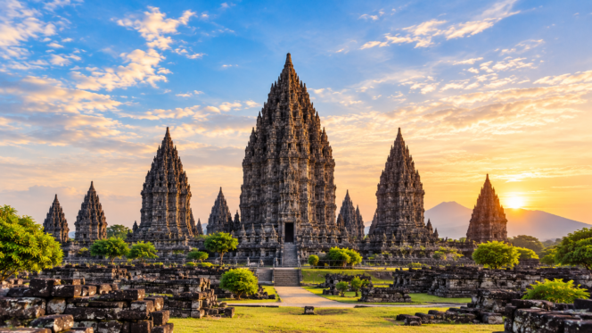 
 Candi Prambanan, Kejayaan Hindu di Jantung Jawa